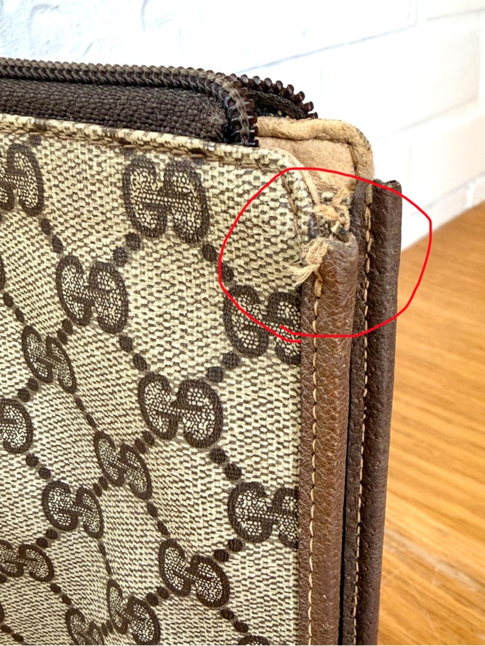 Gucci Authentic Vintage Monogram Canvas Clutch / Crossbody Bag - Picture 13 of 13